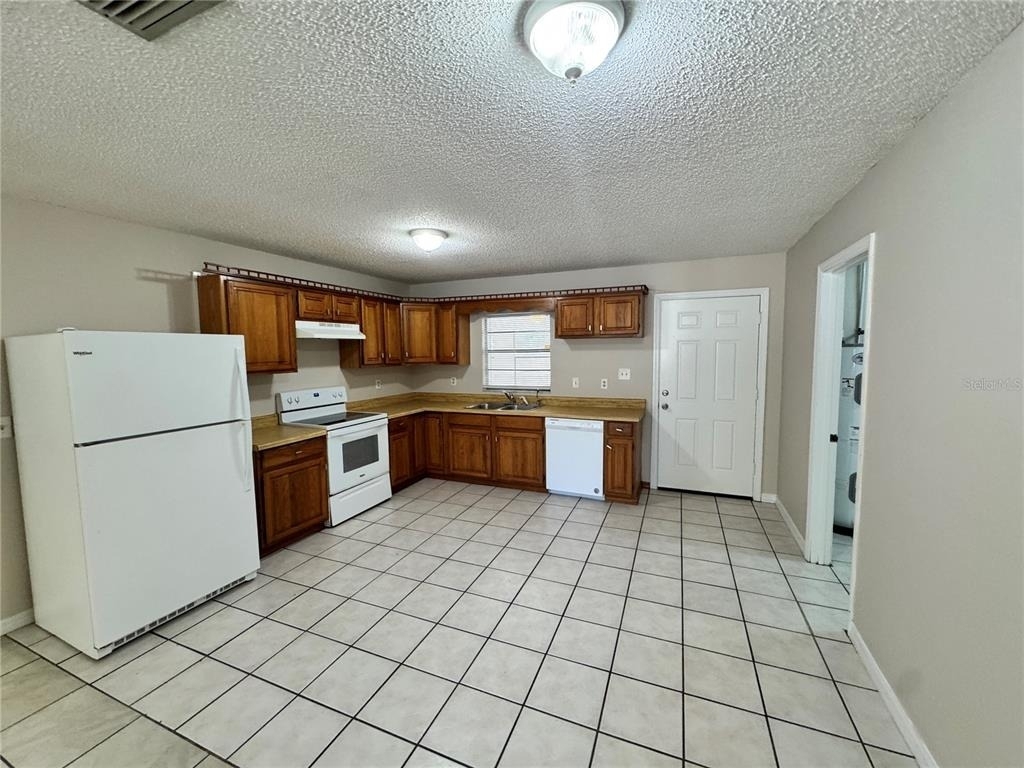 23700 State Road 46 - Photo 2