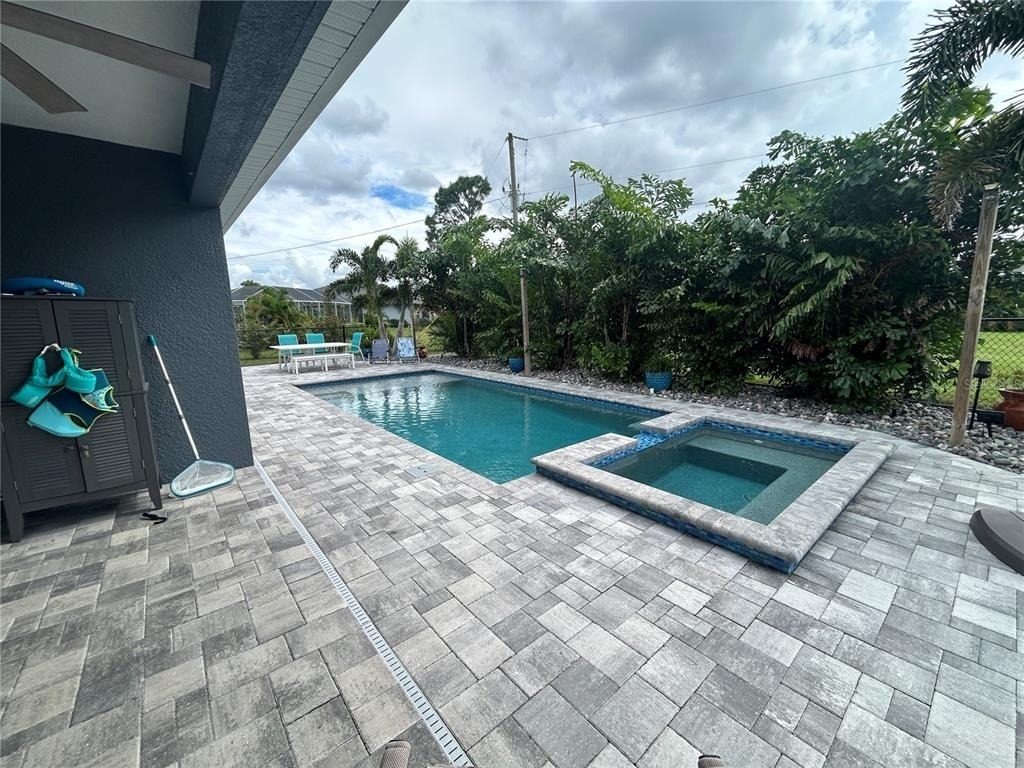 25427 Doredo Drive - Photo 3
