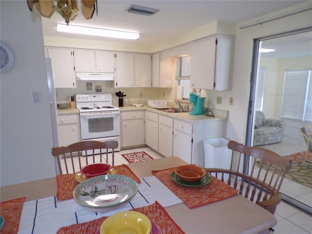 772 S Ellicott Circle - Photo 28