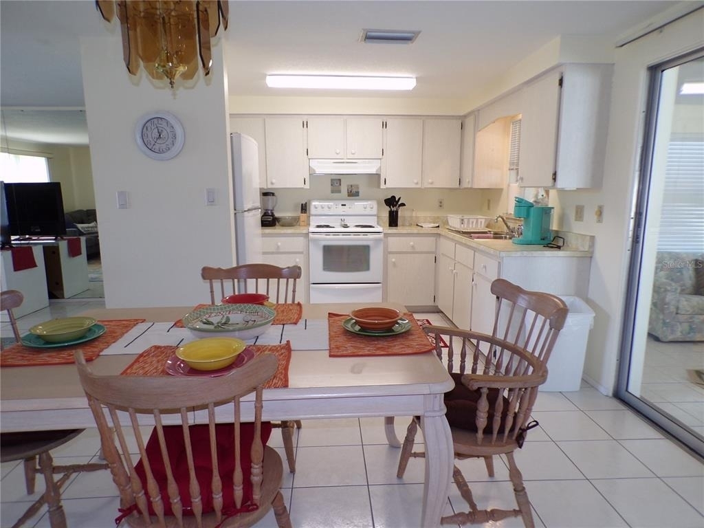 772 S Ellicott Circle - Photo 8