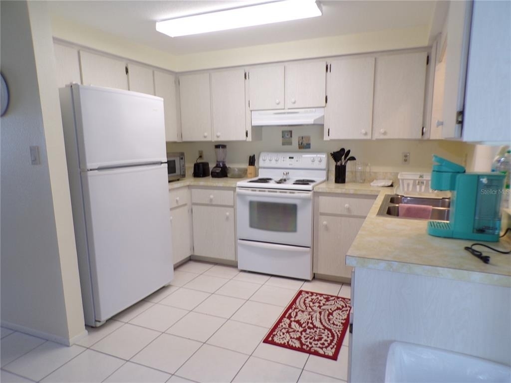 772 S Ellicott Circle - Photo 1