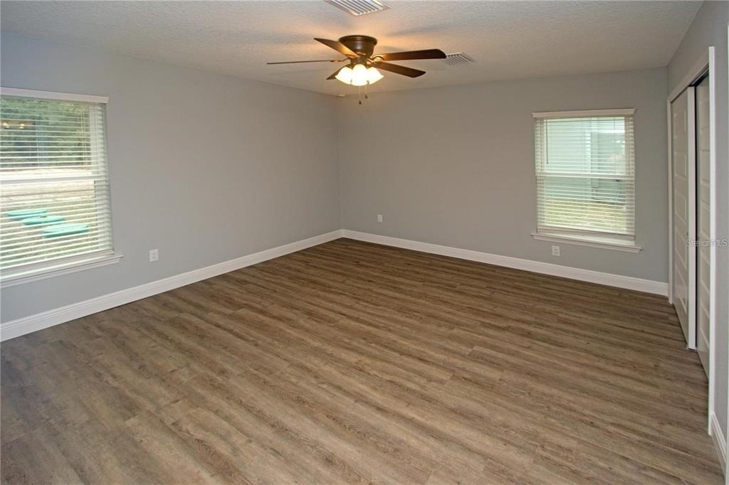 9342/9344 N Peachtree Way - Photo 15