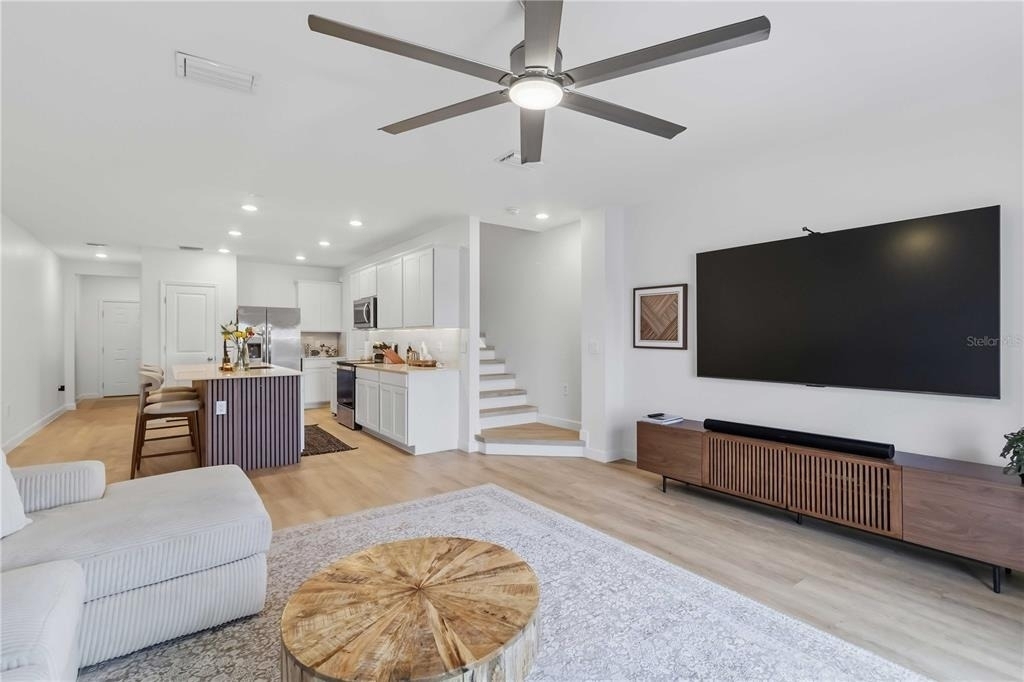 6404 Silverstar Drive - Photo 4