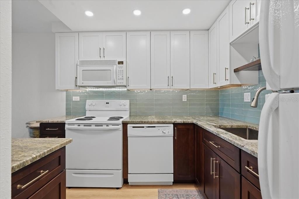 420 64th Avenue - Photo 15