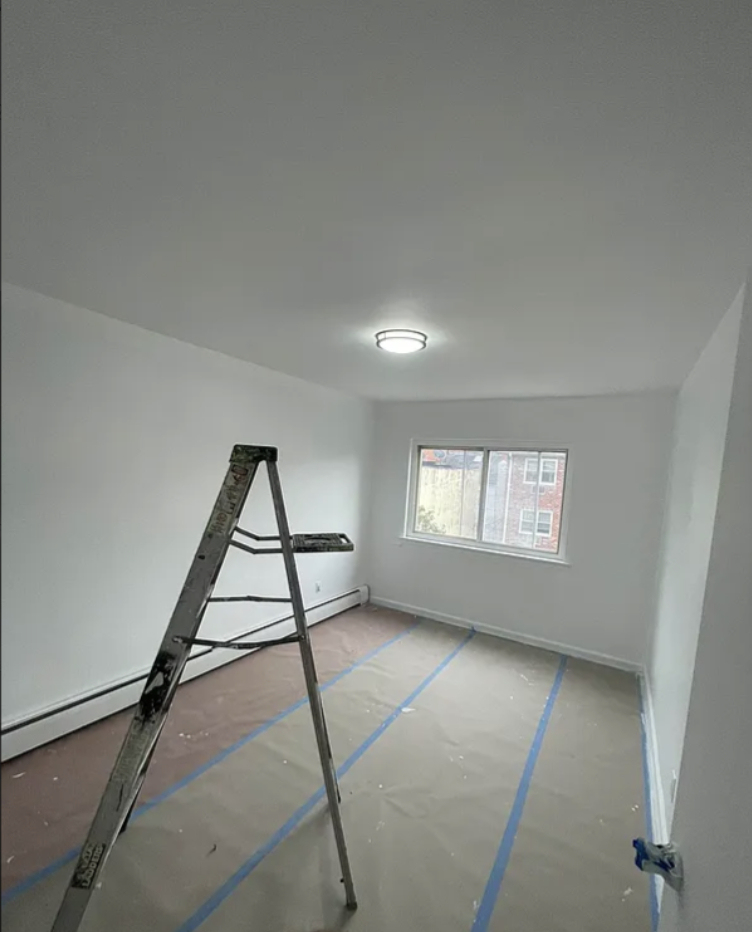 21-20 Broadway - Photo 3