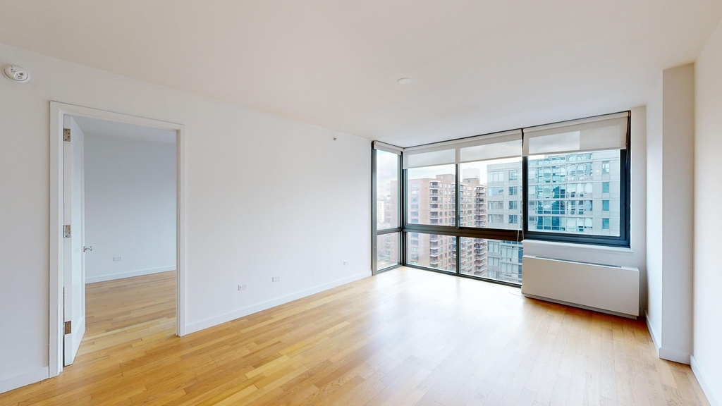 808 Columbus Ave - Photo 2