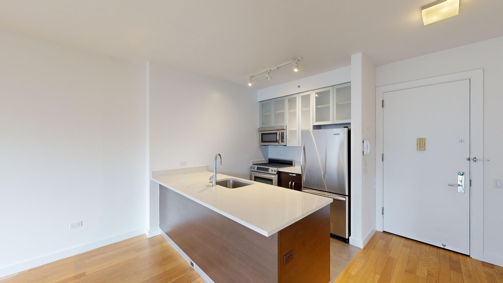 808 Columbus Ave - Photo 1