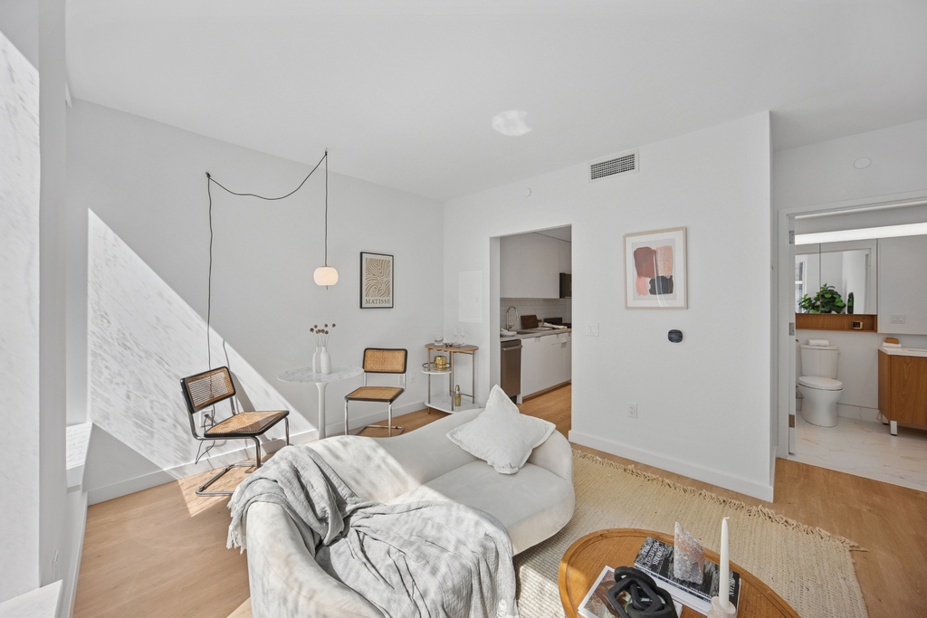 41-46 27th Street - Photo 8