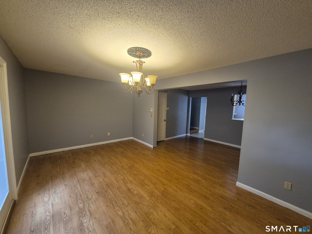 111 Mohican Avenue - Photo 4