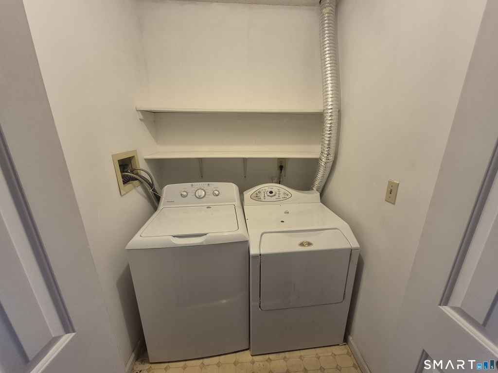 111 Mohican Avenue - Photo 14