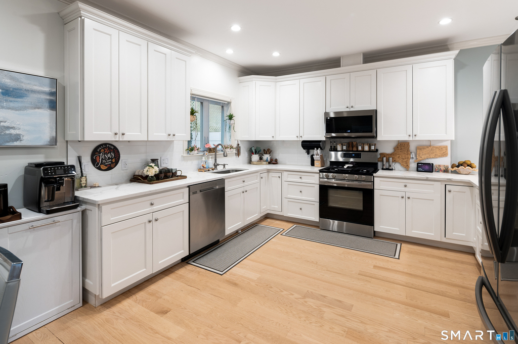 82 Columbus Place - Photo 6