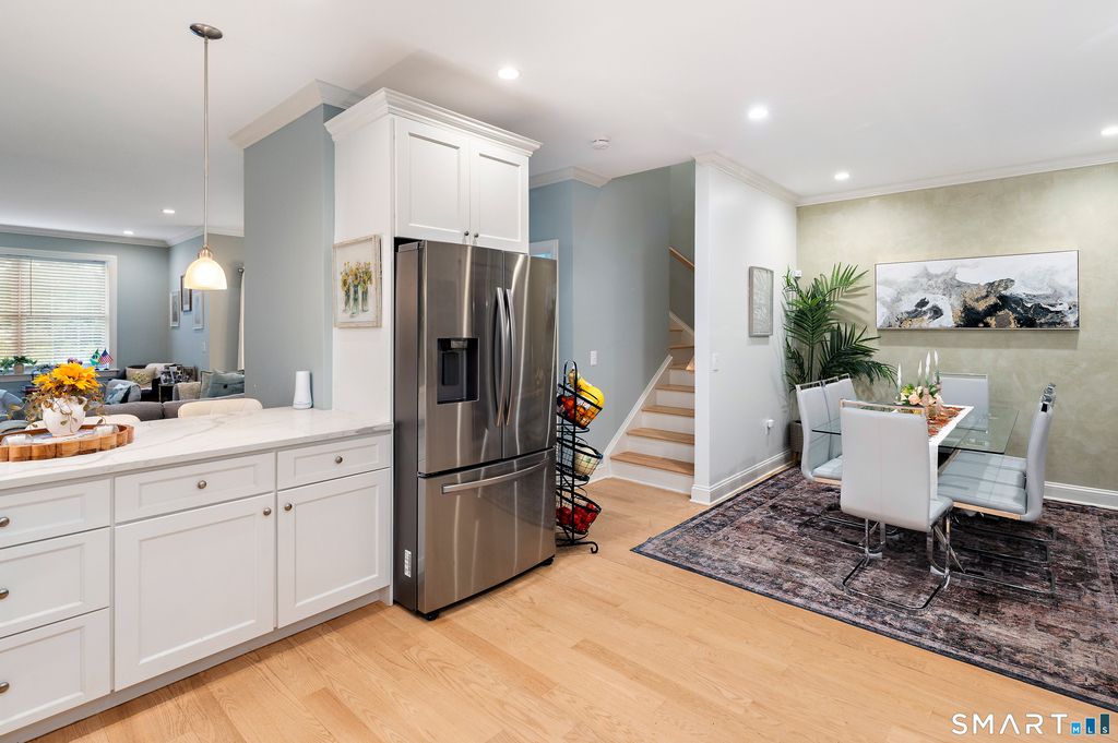 82 Columbus Place - Photo 8