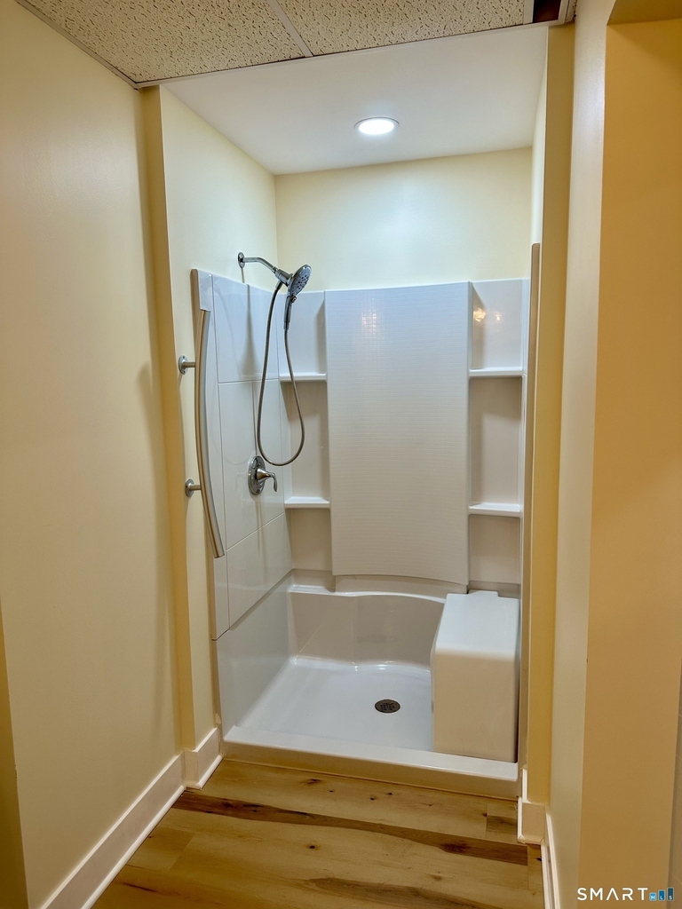 3848 Whitney Avenue - Photo 10
