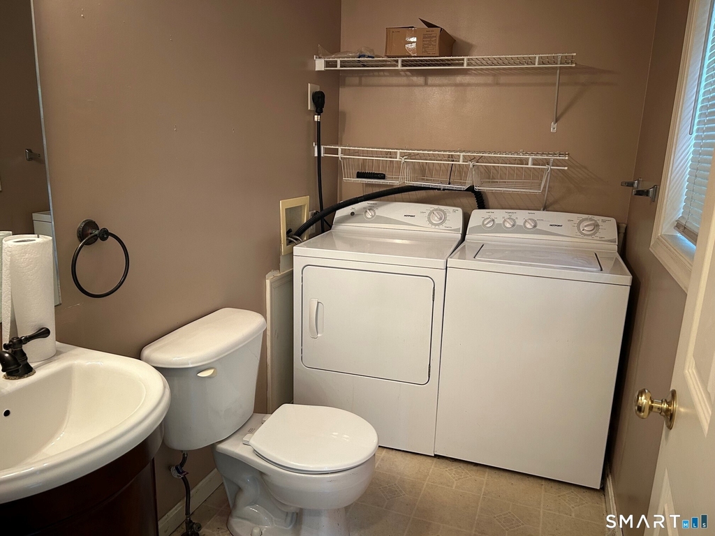 163 Otis Street - Photo 12