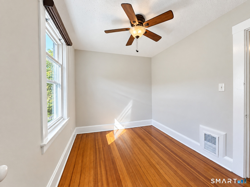 30 Essex Street - Photo 13