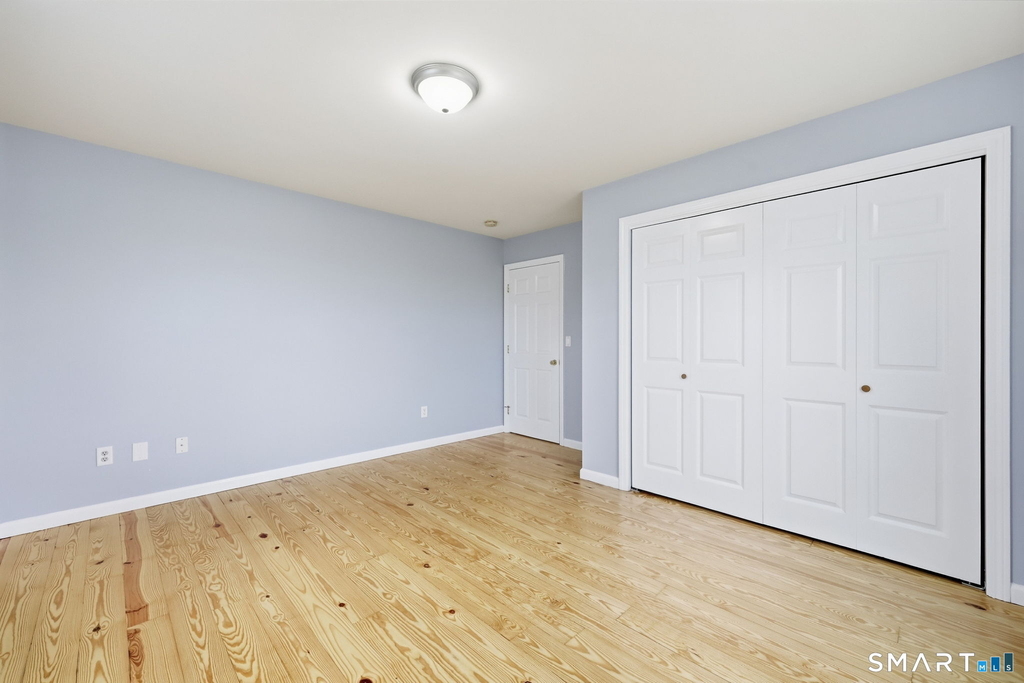 134 Golden Hill Street - Photo 12