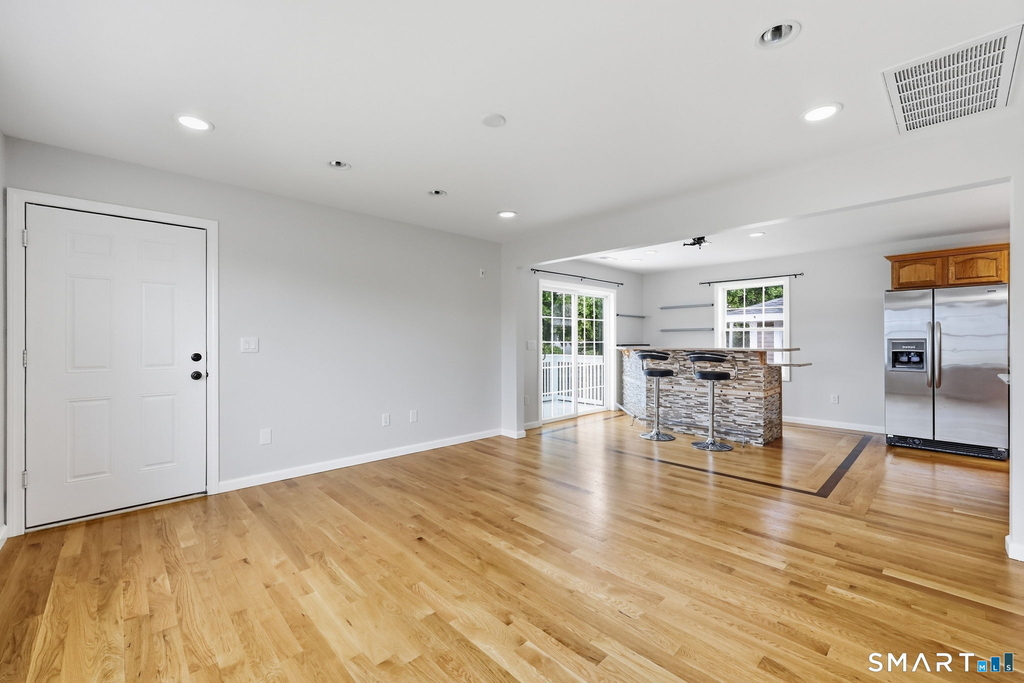 134 Golden Hill Street - Photo 9