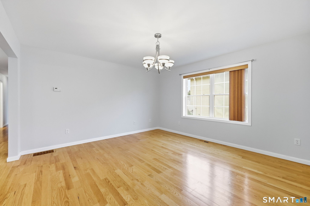 134 Golden Hill Street - Photo 9