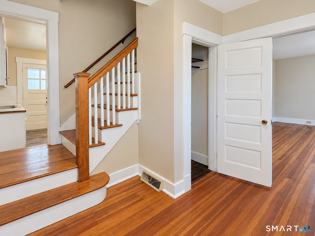 168 Cooper Hill Street - Photo 5