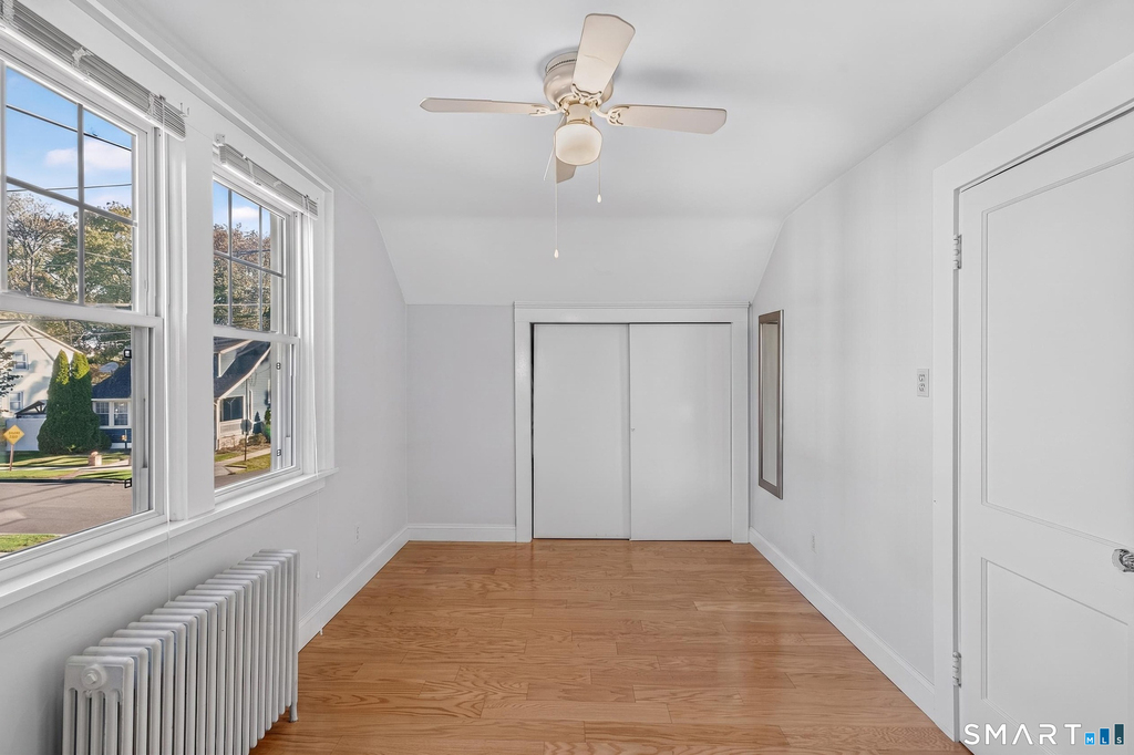 78 Waverly Avenue - Photo 10