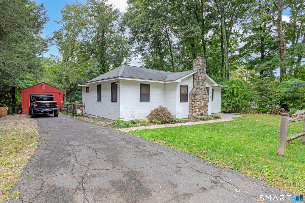 6 Indian Avenue - Photo 3