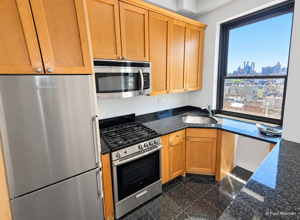  E 11th st/2nd Avenue - Photo 1