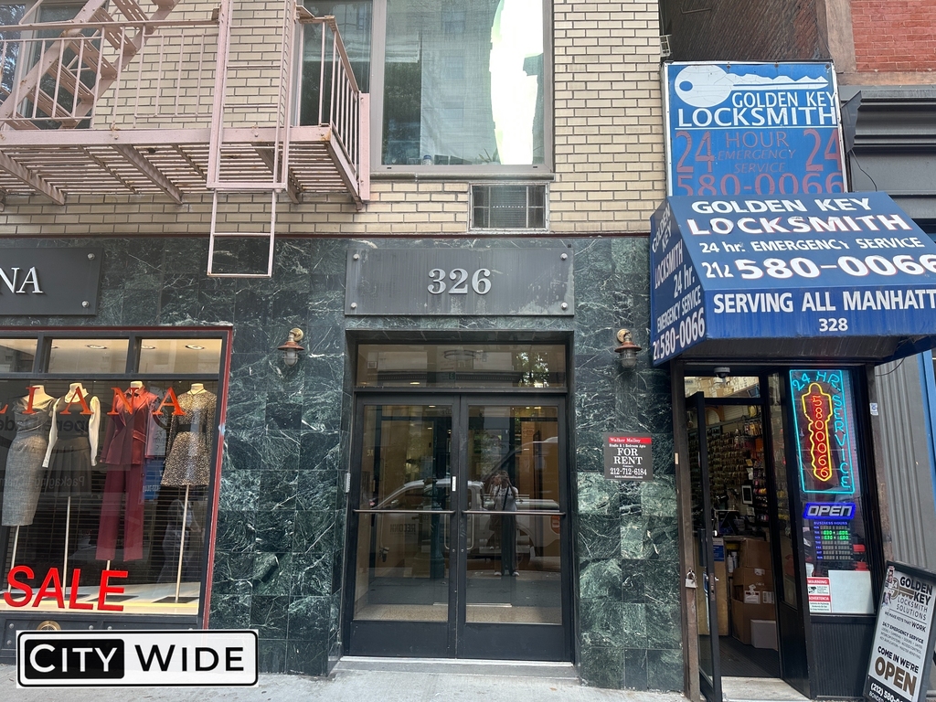 326 Columbus Avenue - Photo 3