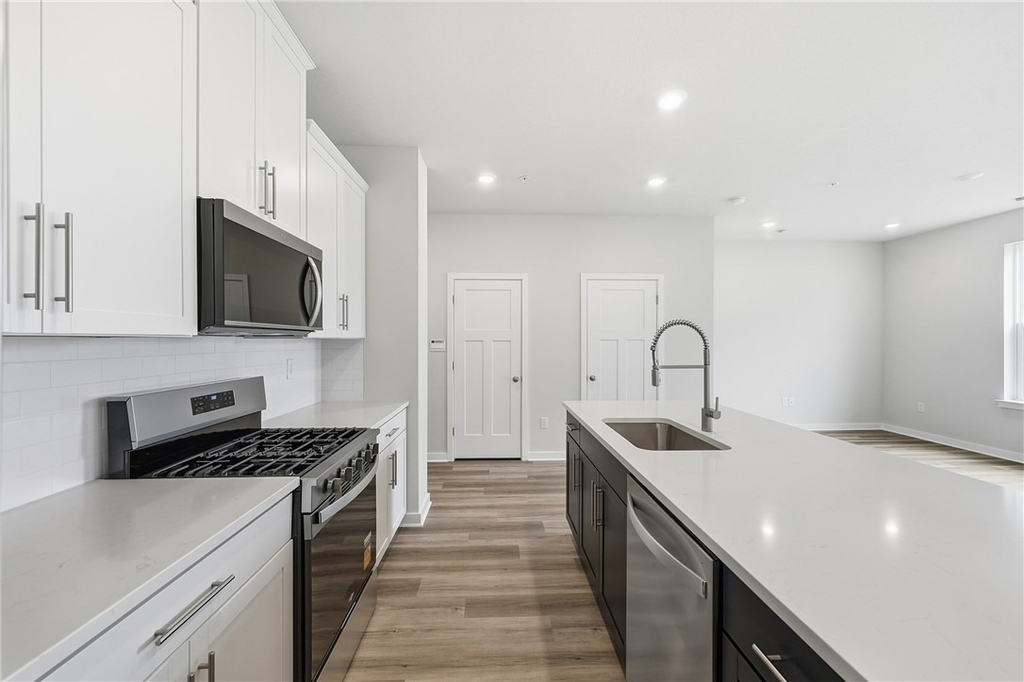 1005 Darcy Dr - Photo 11