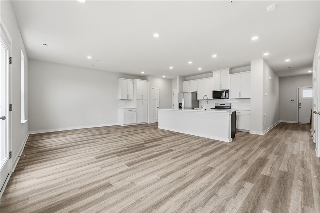 1005 Darcy Dr - Photo 6
