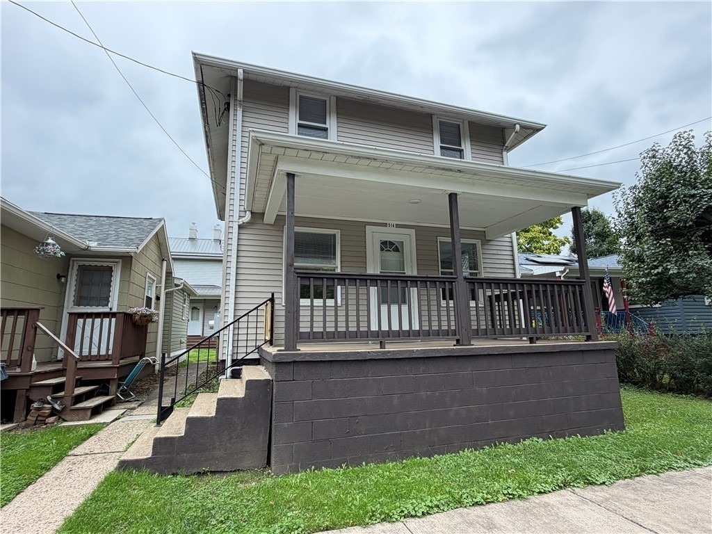 514 Railroad St - Photo 0
