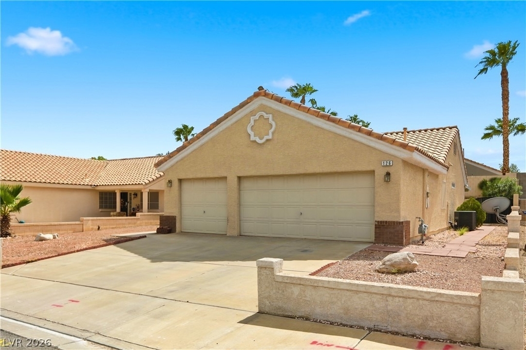 126 Grandview Drive - Photo 0