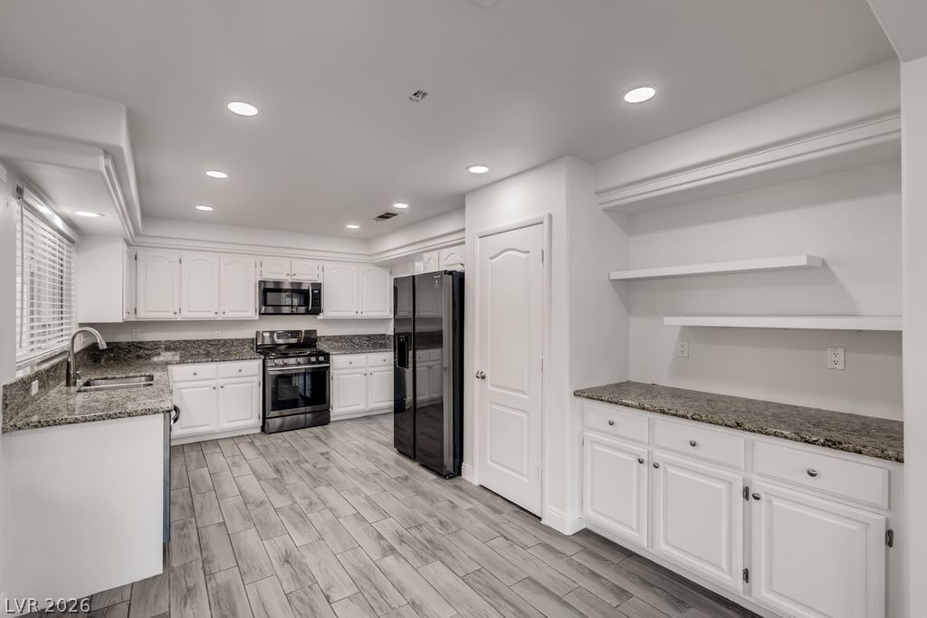 1601 Vespertina Court - Photo 10