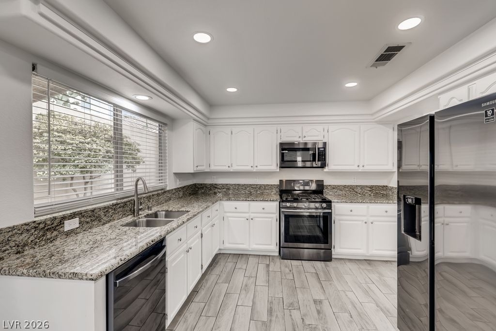 1601 Vespertina Court - Photo 11
