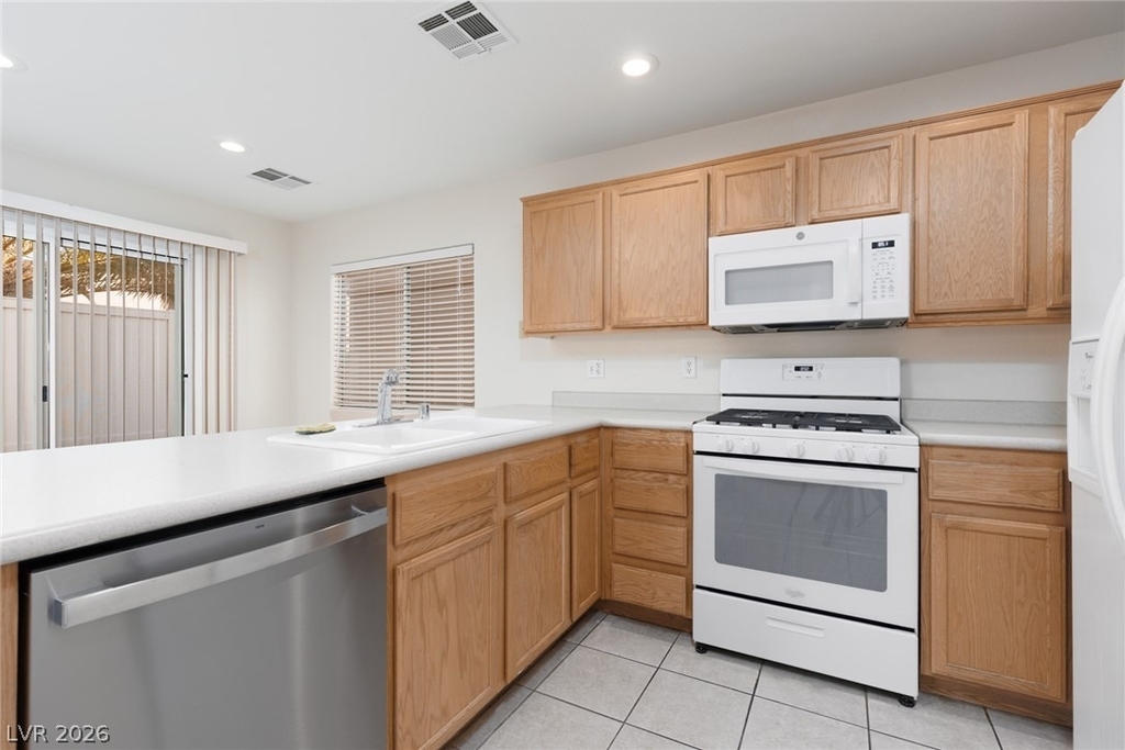 7880 Millbrookshire Way - Photo 6