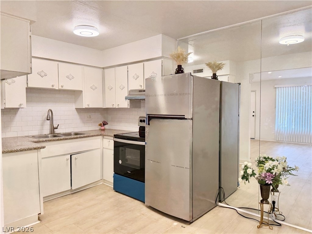 575 S Royal Crest Circle - Photo 15