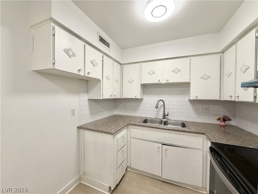 575 S Royal Crest Circle - Photo 18