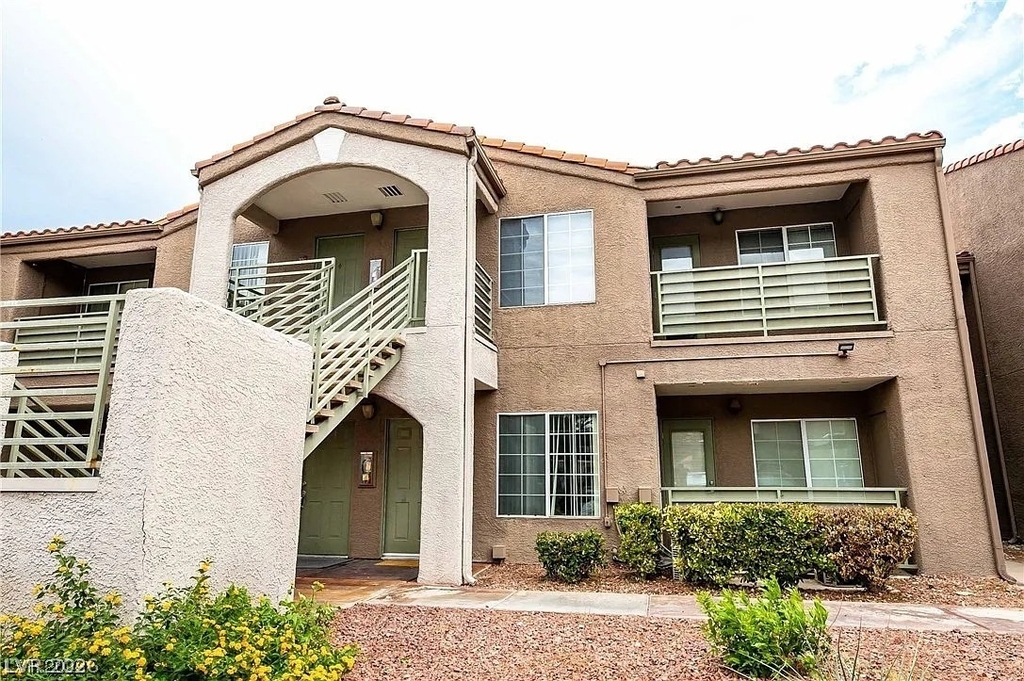 2130 Sealion Drive - Photo 0