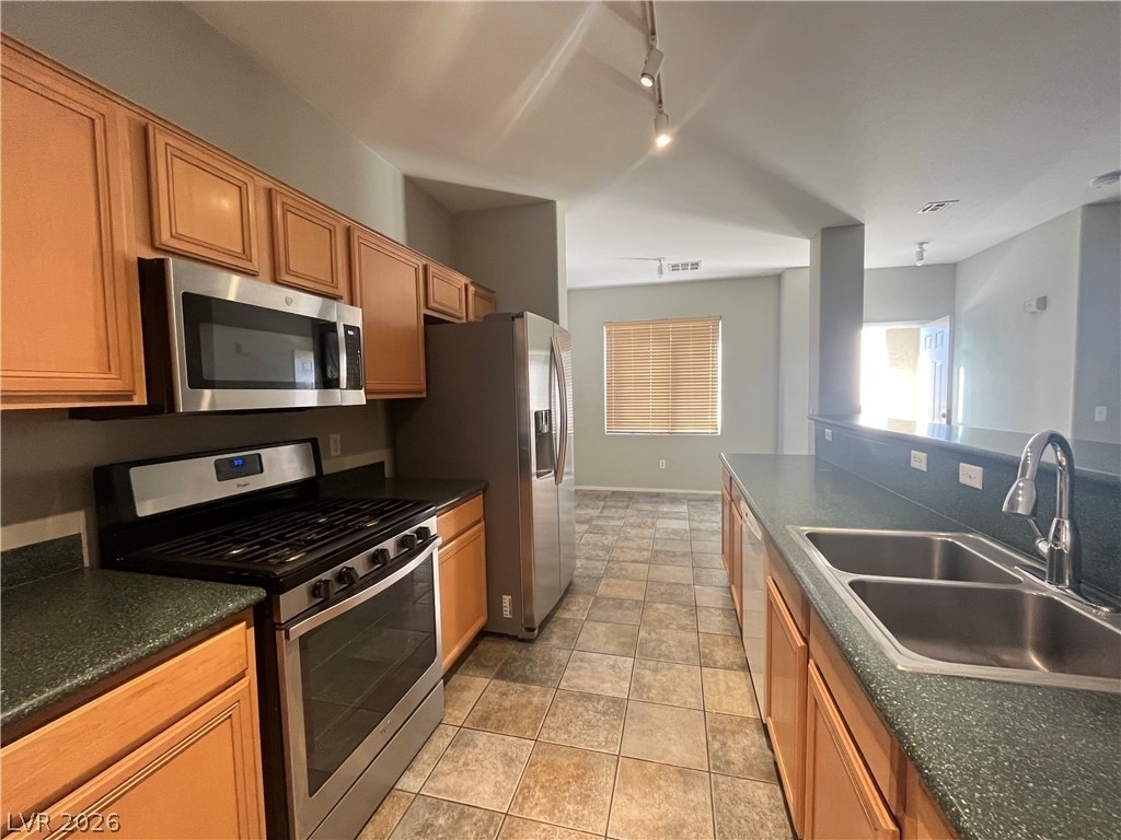 804 Peachy Canyon Circle - Photo 3