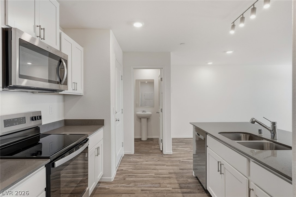1689 Pamela Springs Lane - Photo 30