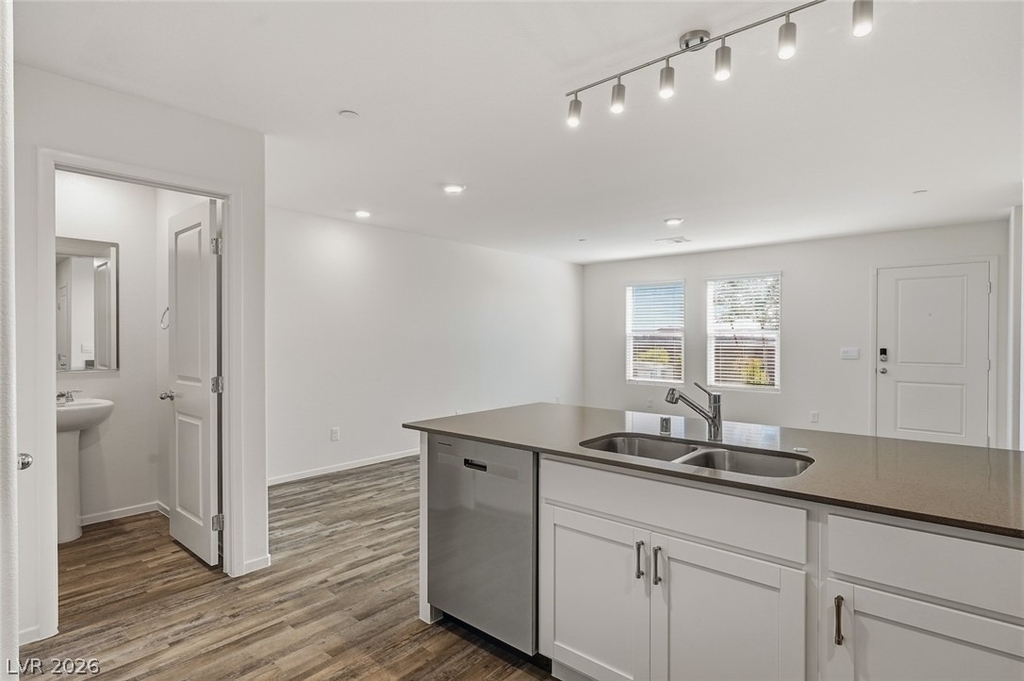 1689 Pamela Springs Lane - Photo 29