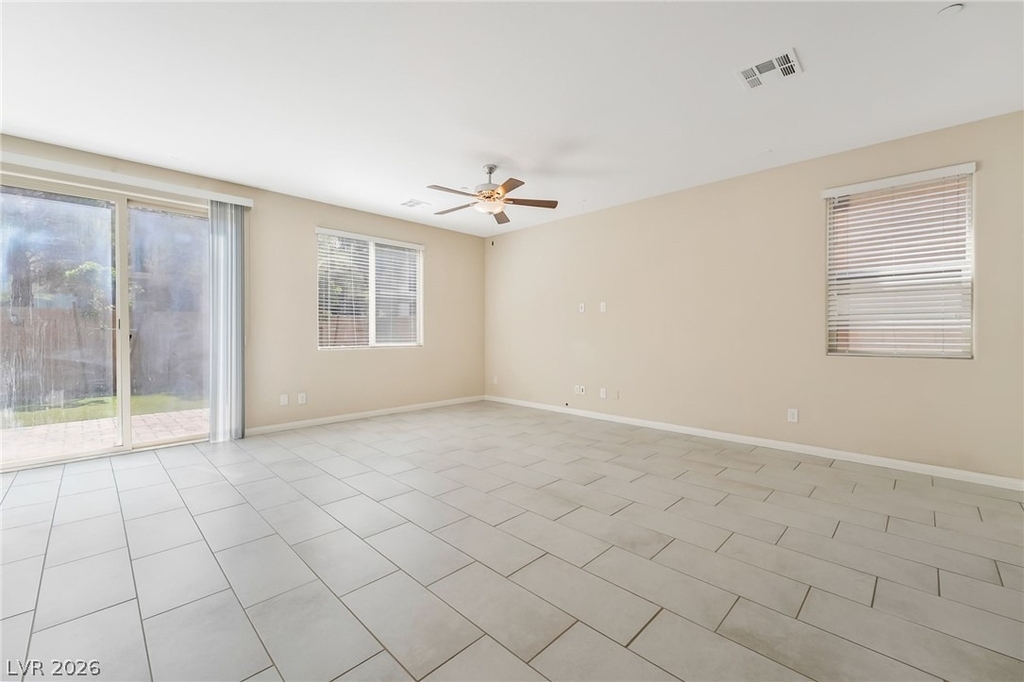 2915 Caxton Grove Drive - Photo 2