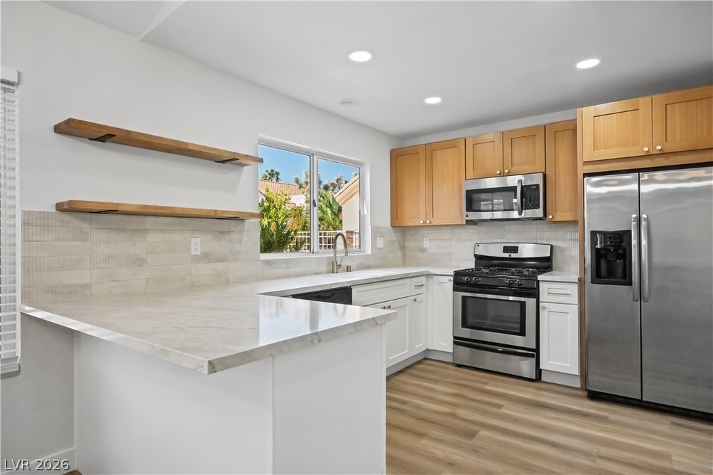 9009 Signal Terrace Drive - Photo 15