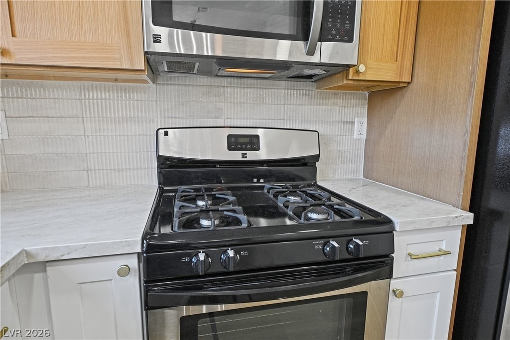 9009 Signal Terrace Drive - Photo 18