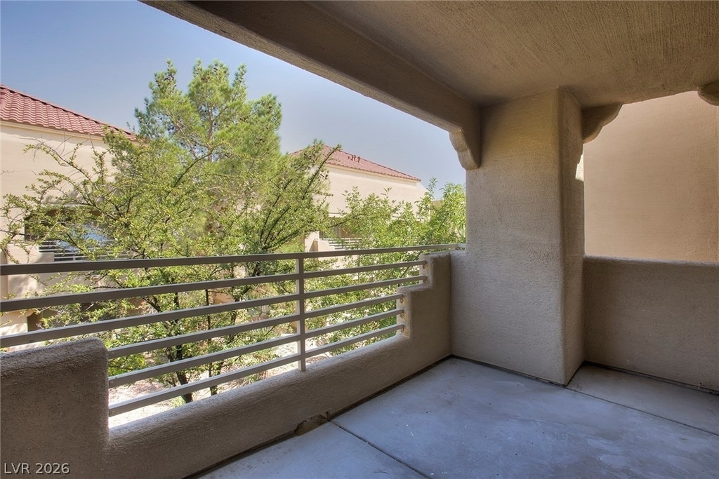 1908 Tierra Vista Drive - Photo 2