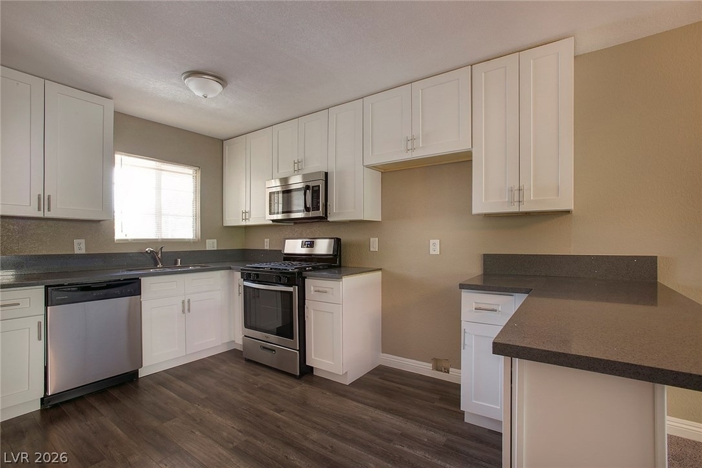 1908 Tierra Vista Drive - Photo 4