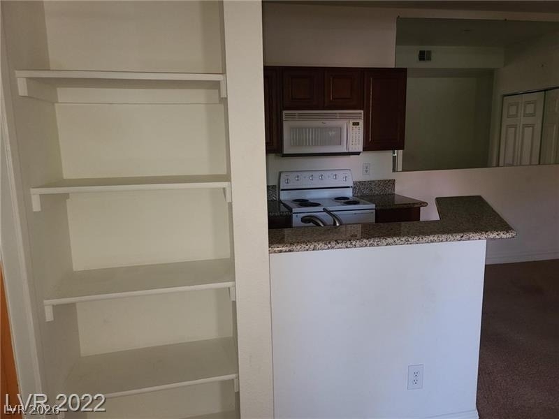 5122 S Jones Boulevard - Photo 6