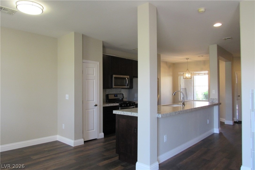 712 Peachy Canyon Circle - Photo 5