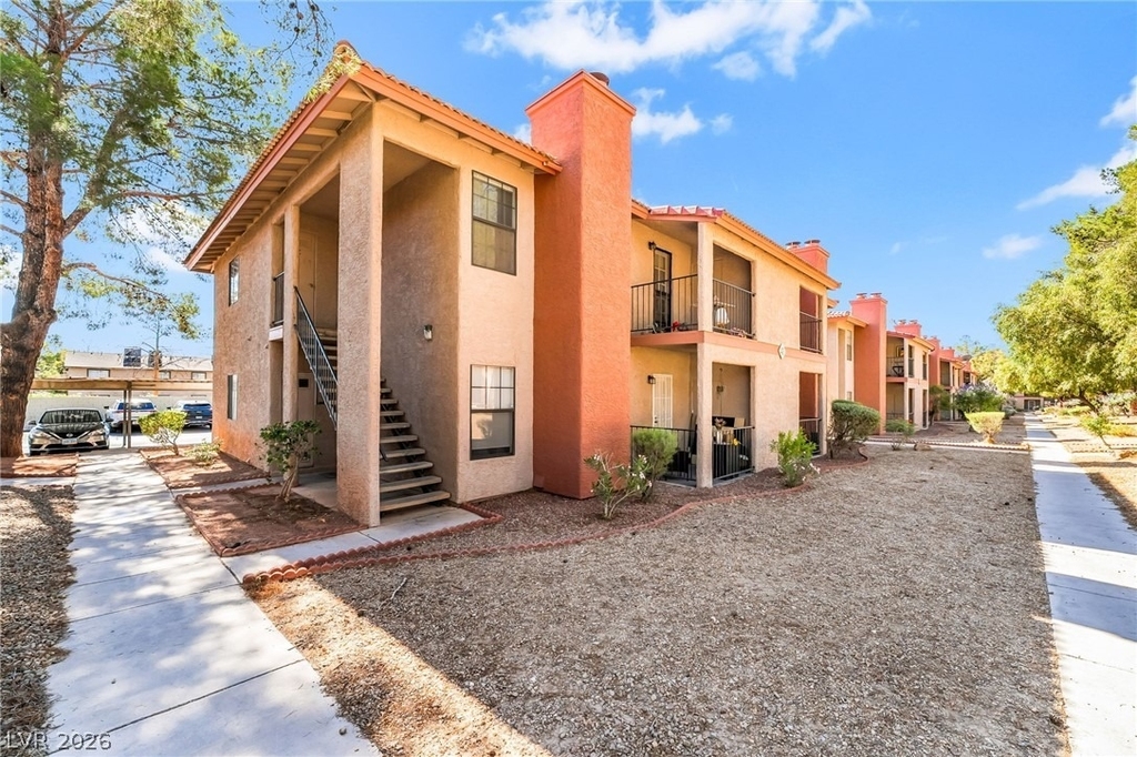 5576 W Rochelle Avenue - Photo 31
