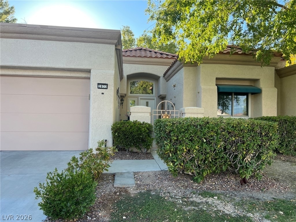 2833 Sungold Drive - Photo 0