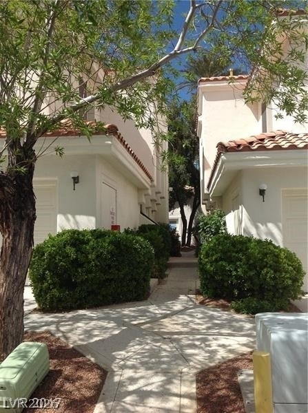 7636 Rolling View Drive - Photo 3